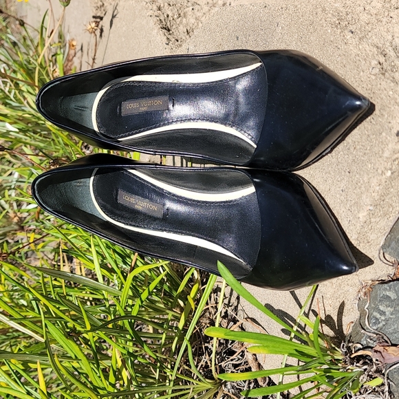 Louis Vuitton Shoes - LOUIS VUITTON Heels Size 38